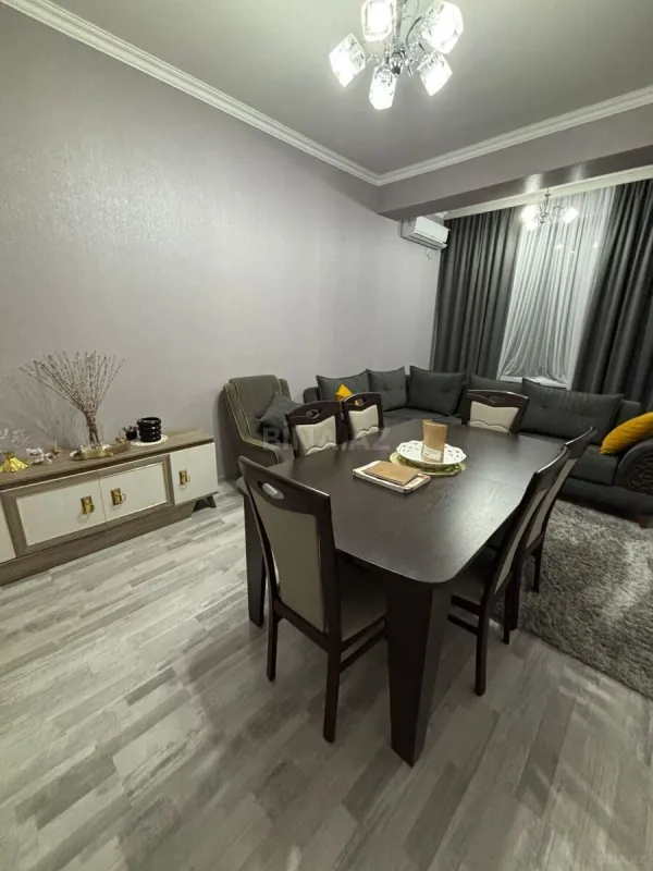Satılır 4 otaqlı mənzil 105 m²