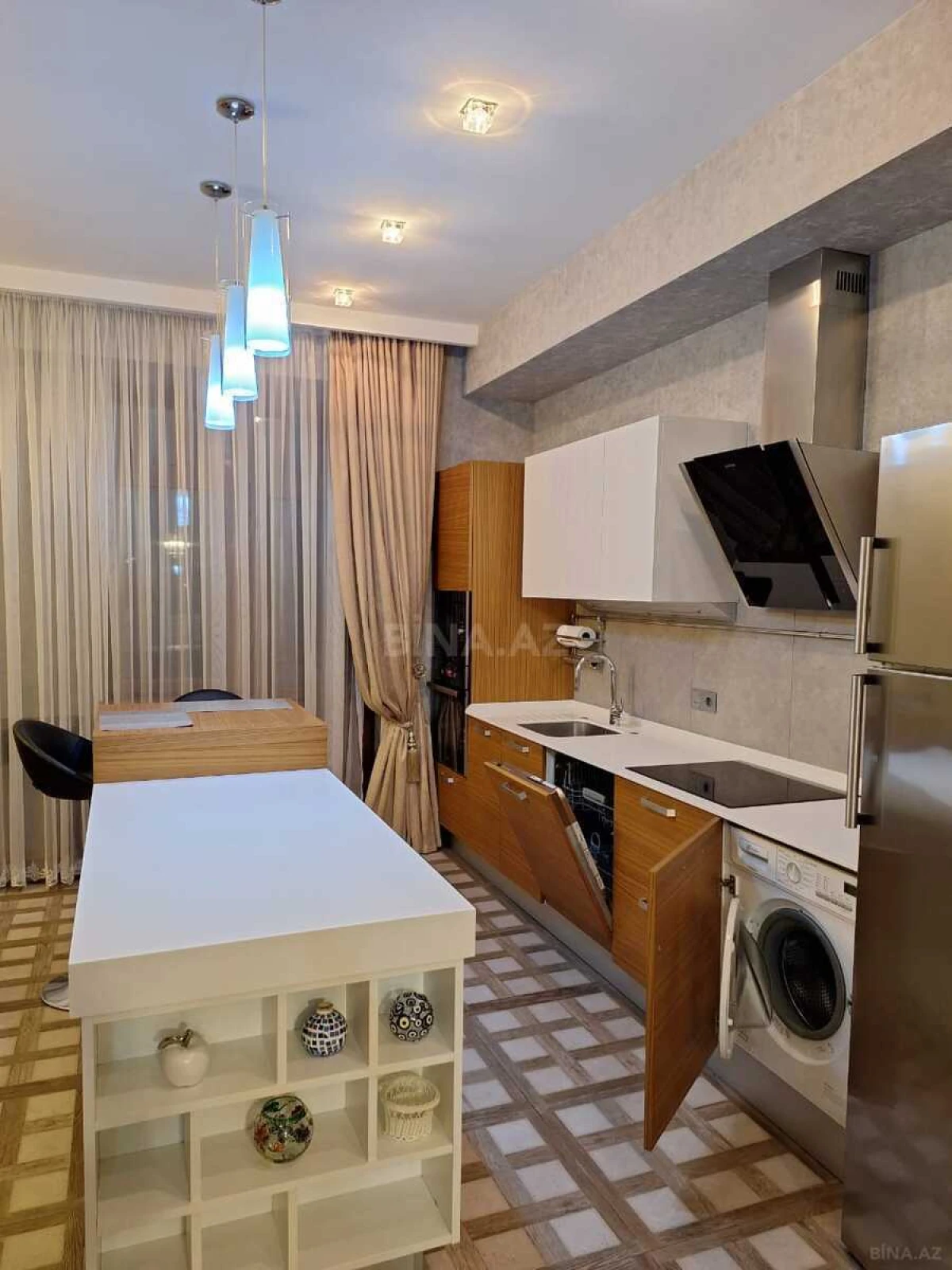 Kirayə verilir 3 otaqlı mənzil 120 m²
