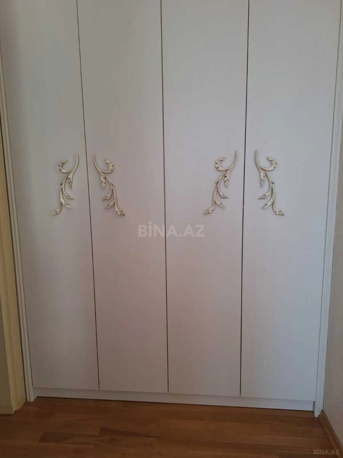 Kirayə verilir 3 otaqlı mənzil 120 m²