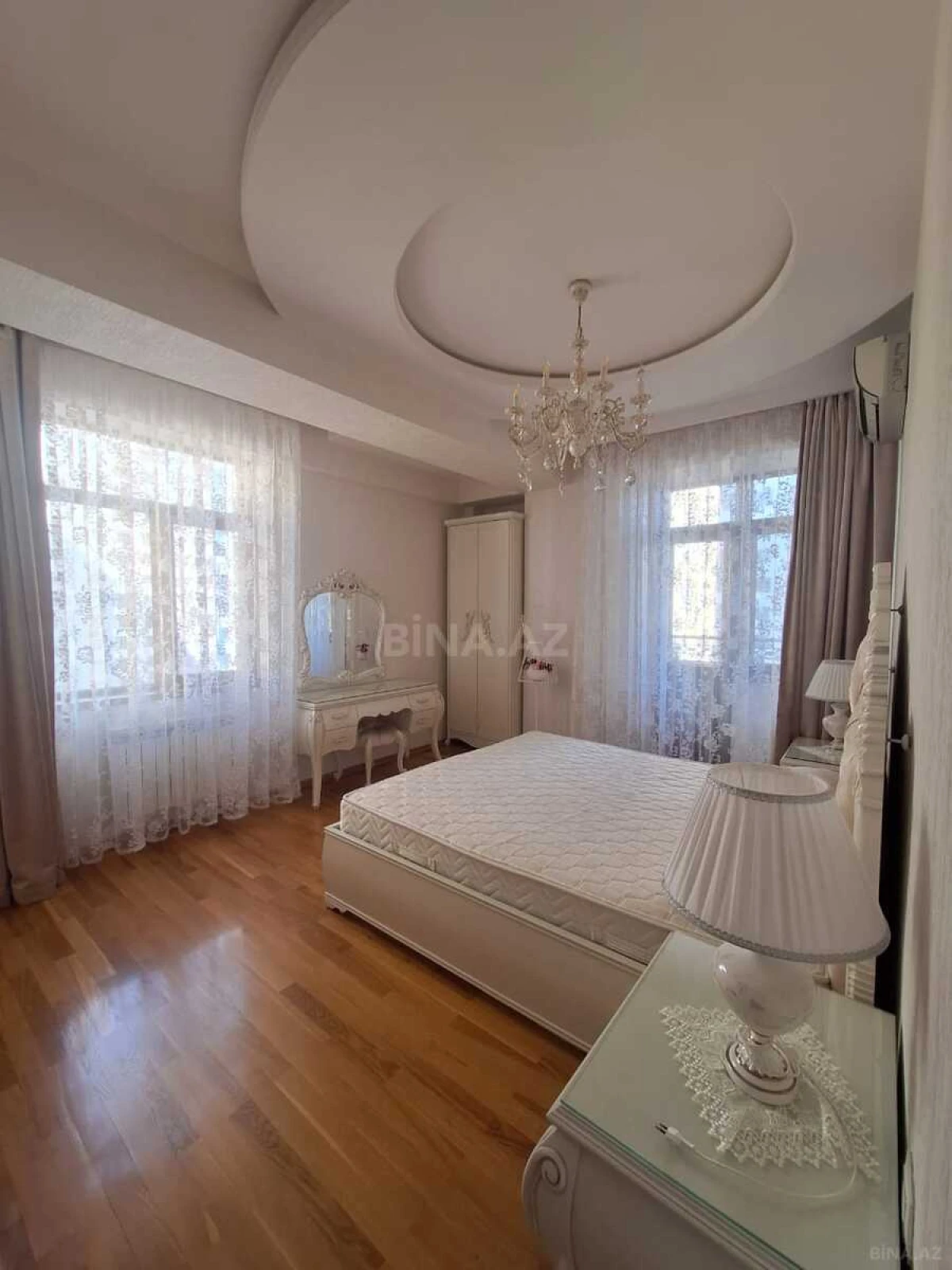 Kirayə verilir 3 otaqlı mənzil 120 m²