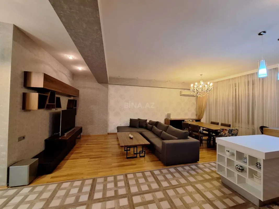 Kirayə verilir 3 otaqlı mənzil 120 m²
