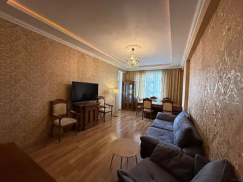 Satılır 3 otaqlı mənzil 115 m² — Bakı, İnşaatçılar 3 otaq 115.00 m²
