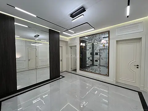 Satılır 3 otaqlı mənzil 123 m²