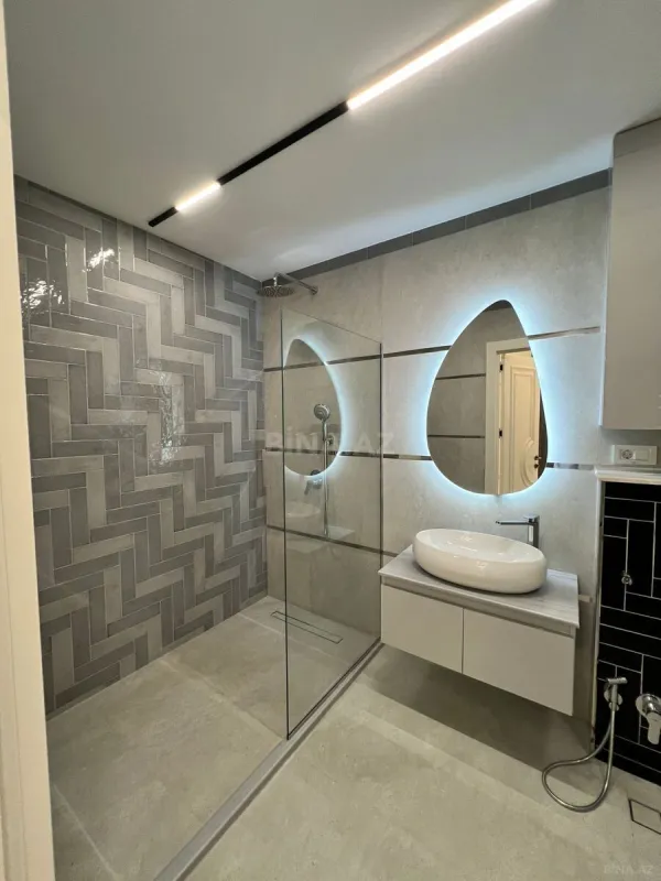 Satılır 3 otaqlı mənzil 123 m²