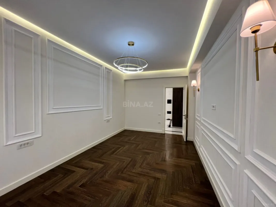 Satılır 3 otaqlı mənzil 123 m²