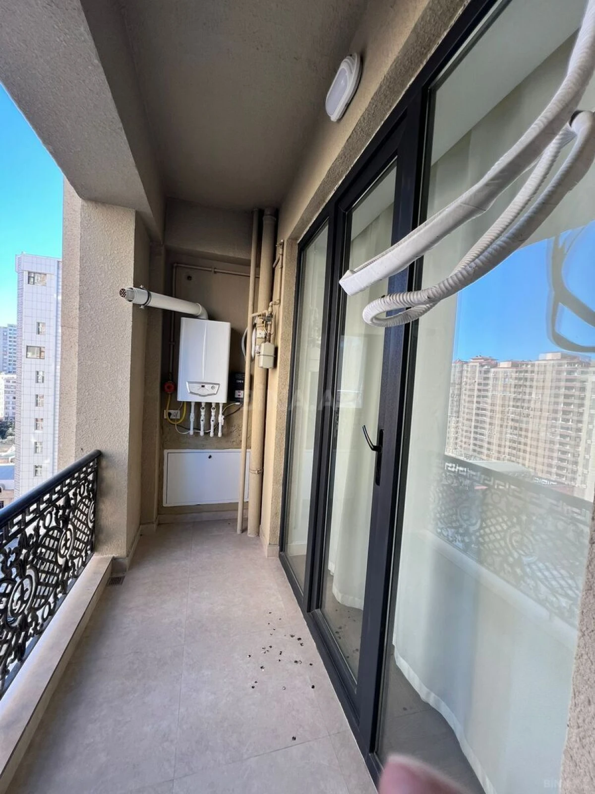 Satılır 3 otaqlı mənzil 123 m²