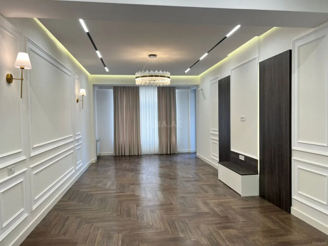 Satılır 3 otaqlı mənzil 123 m²