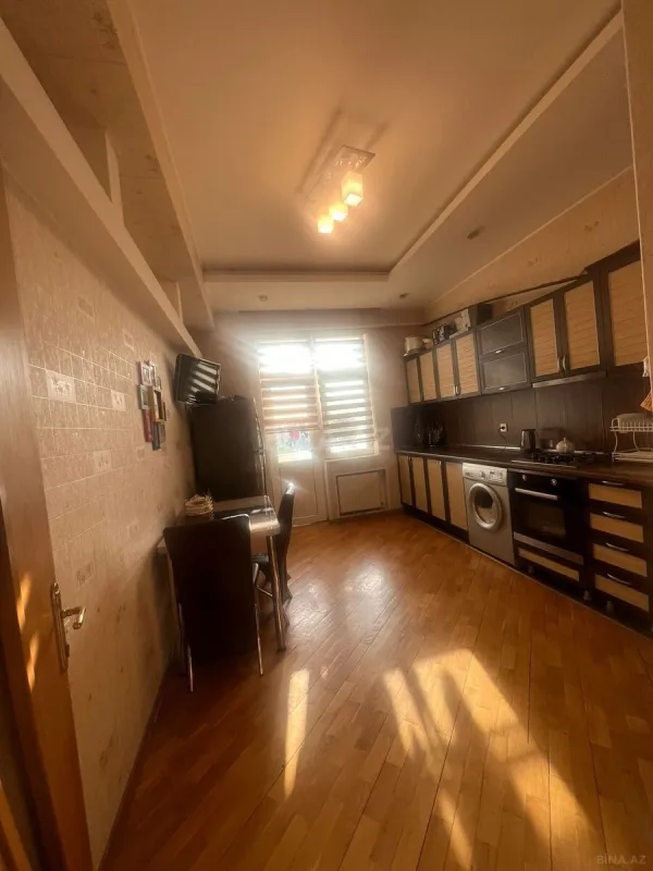 Satılır 2 otaqlı mənzil 88 m²