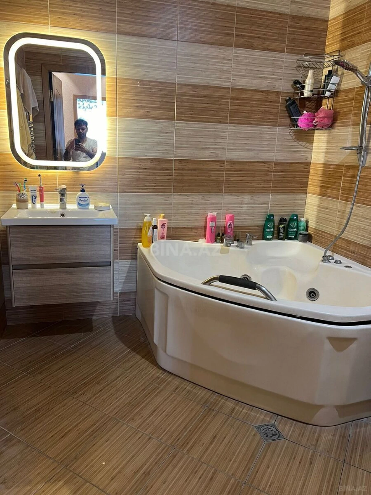 Satılır 2 otaqlı mənzil 88 m²