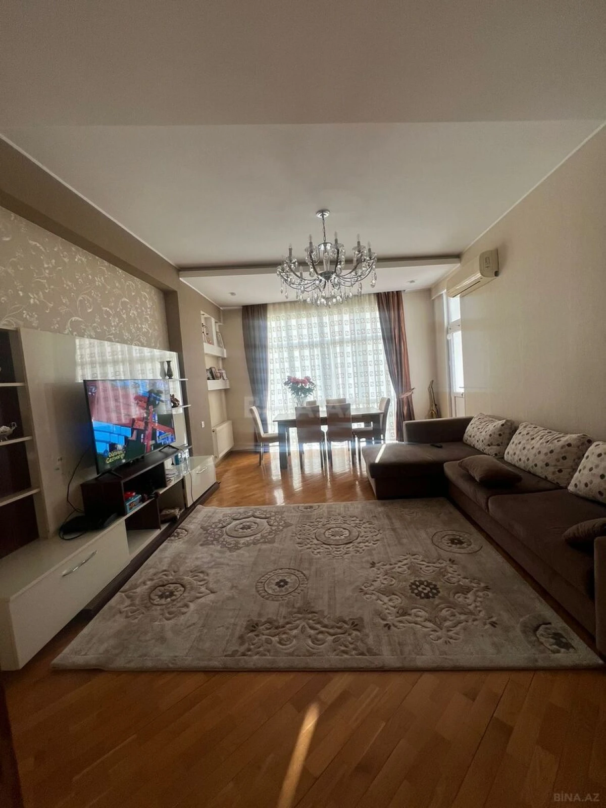 Satılır 2 otaqlı mənzil 88 m²