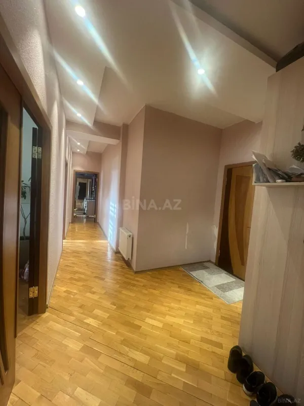 Satılır 2 otaqlı mənzil 88 m²