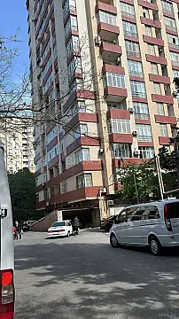 Satılır 2 otaqlı mənzil 88 m²