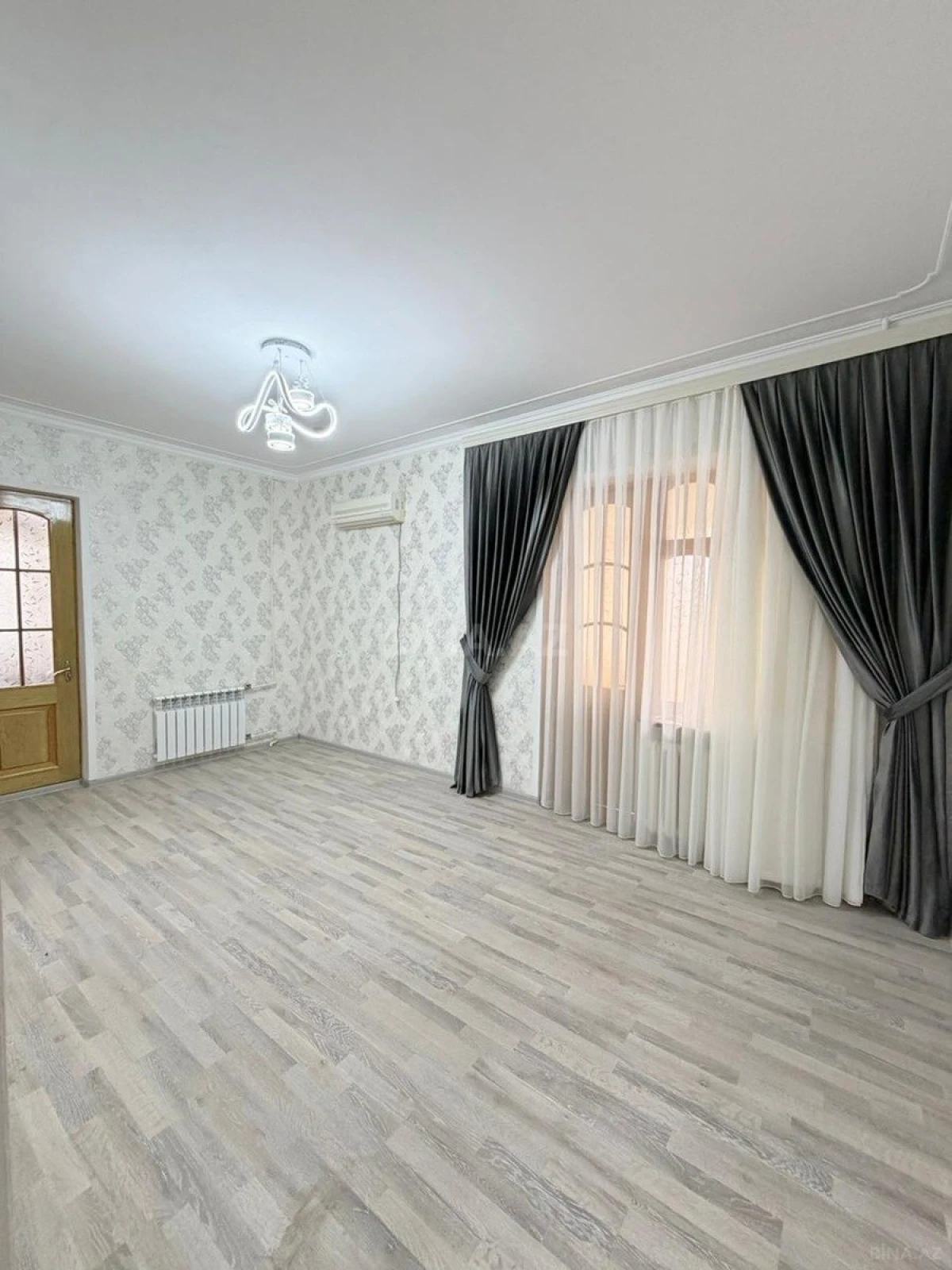 Satılır 2 otaqlı mənzil 55 m²