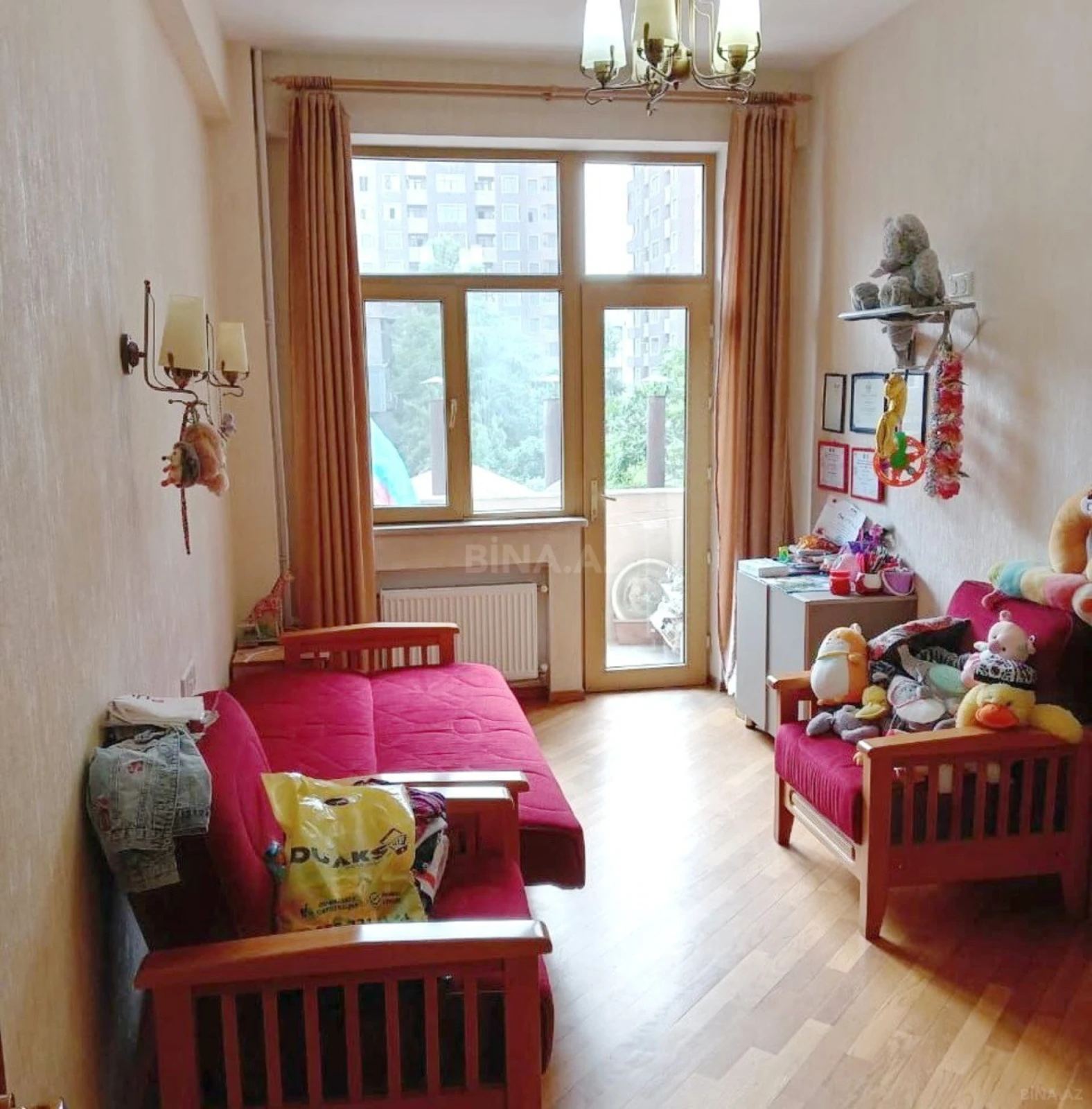 Satılır 4 otaqlı mənzil 155 m²