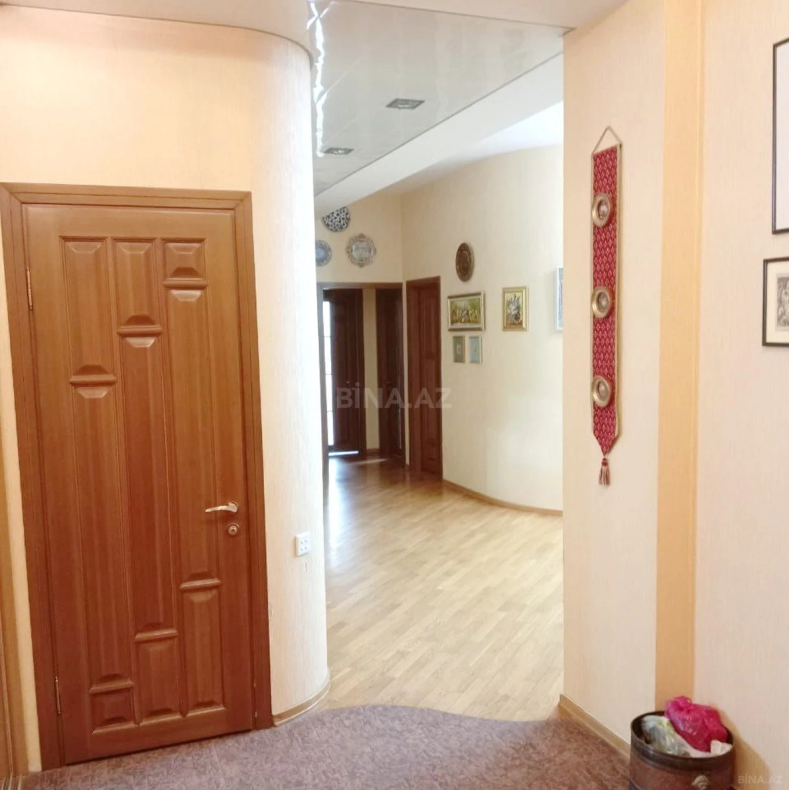 Satılır 4 otaqlı mənzil 155 m²