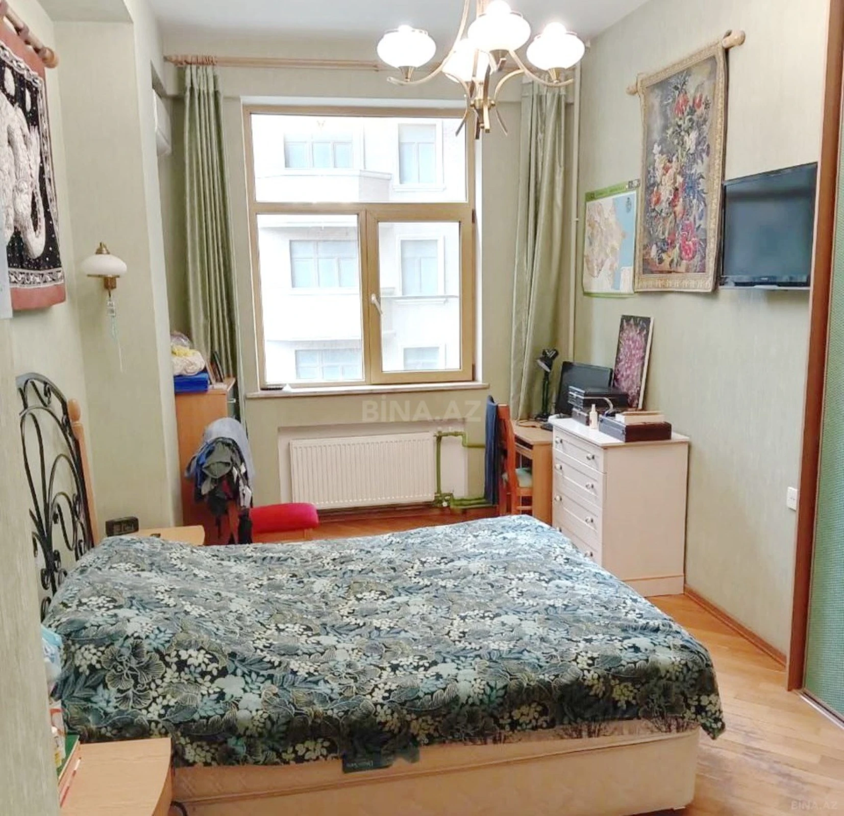 Satılır 4 otaqlı mənzil 155 m²