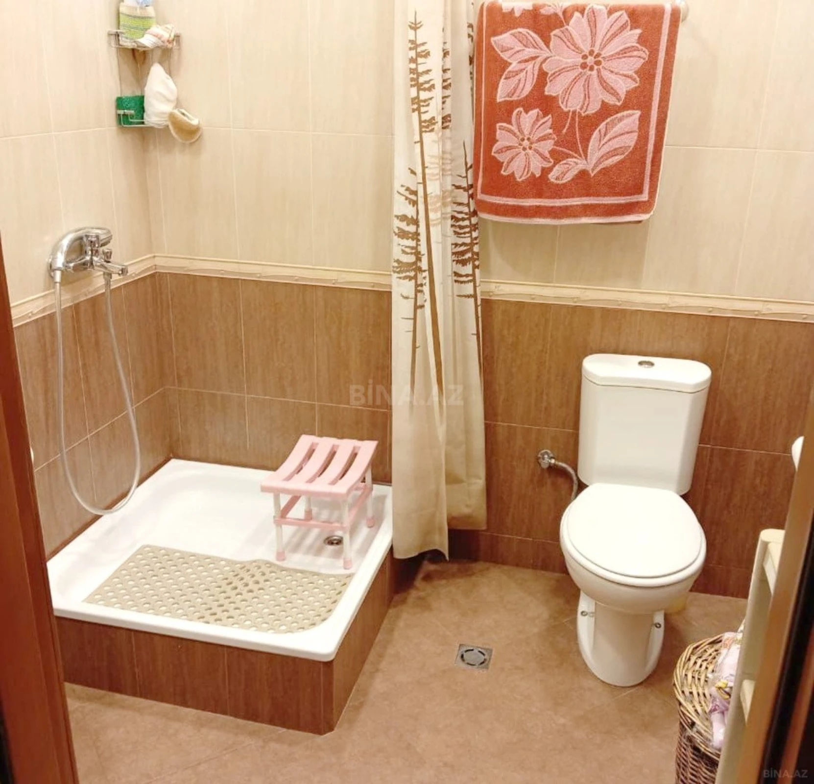 Satılır 4 otaqlı mənzil 155 m²