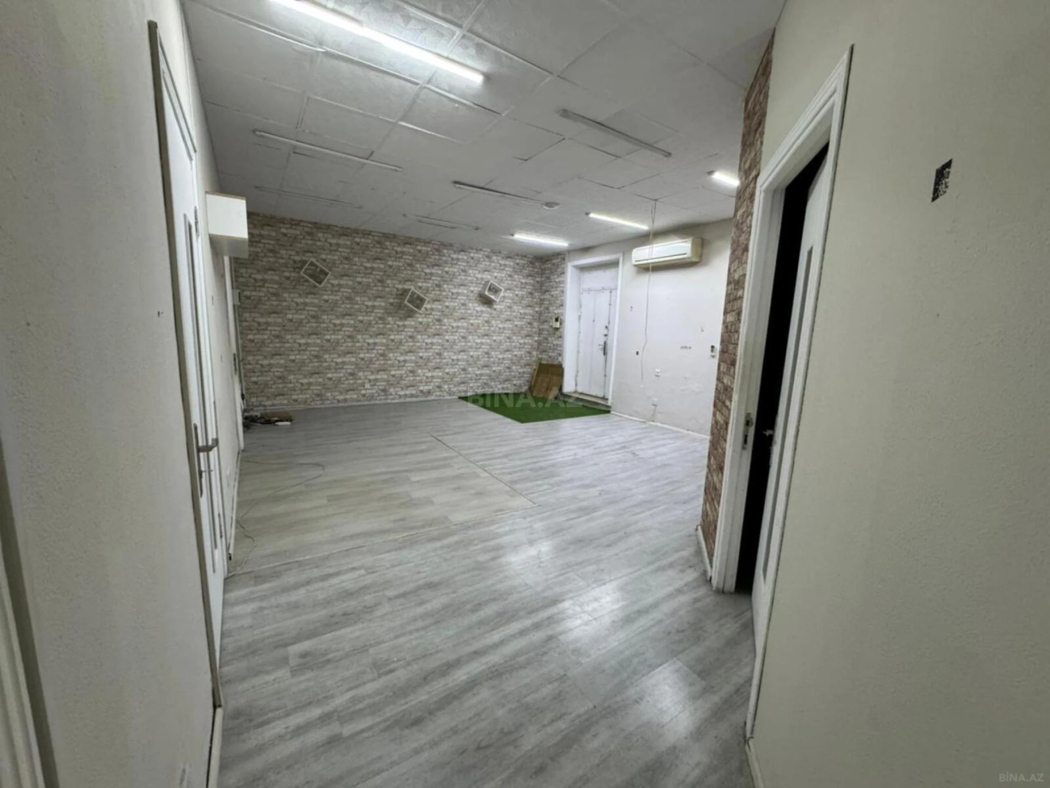 Kirayə verilir 4 otaqlı ofis 100 m²