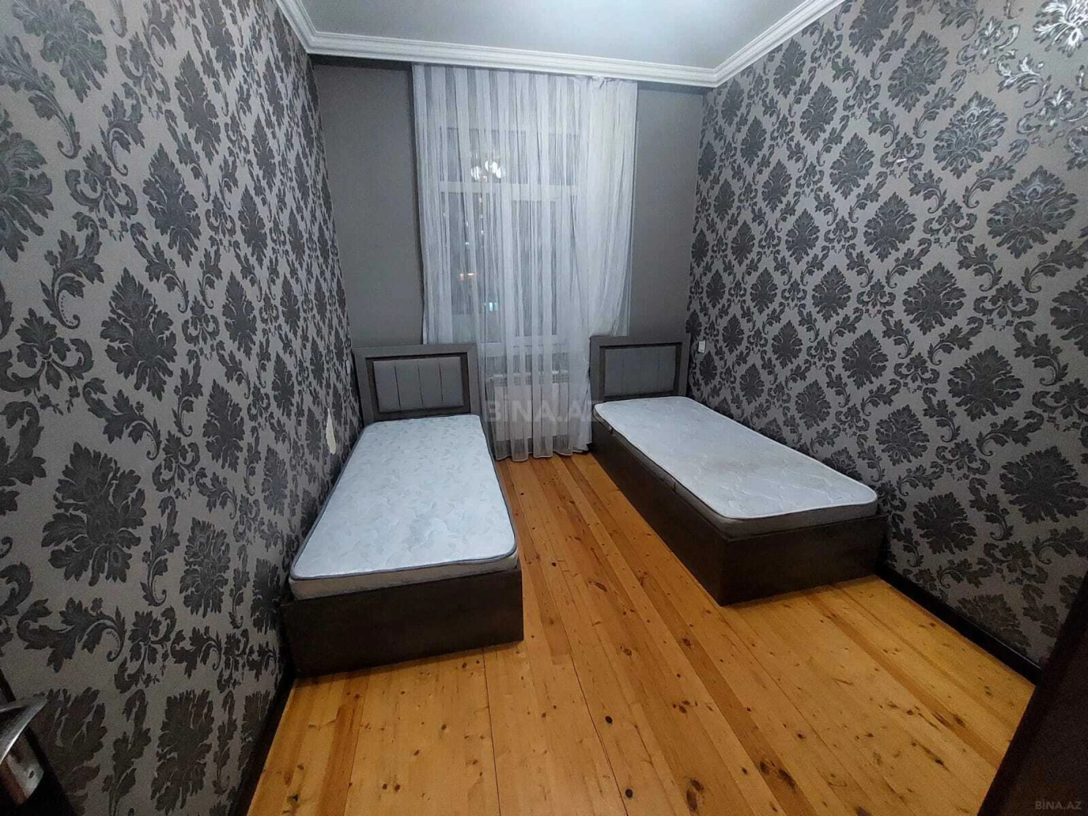 Satılır 3 otaqlı mənzil 104 m²