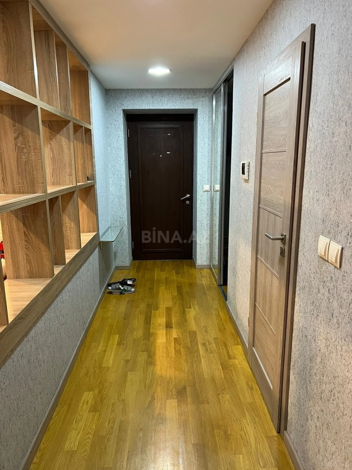 Kirayə verilir 2 otaqlı mənzil 94 m²