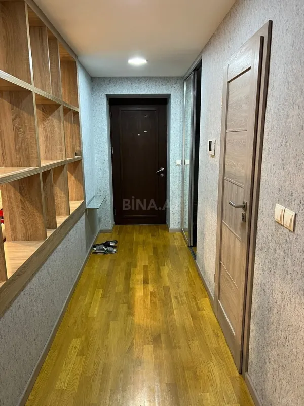 Kirayə verilir 2 otaqlı mənzil 94 m²