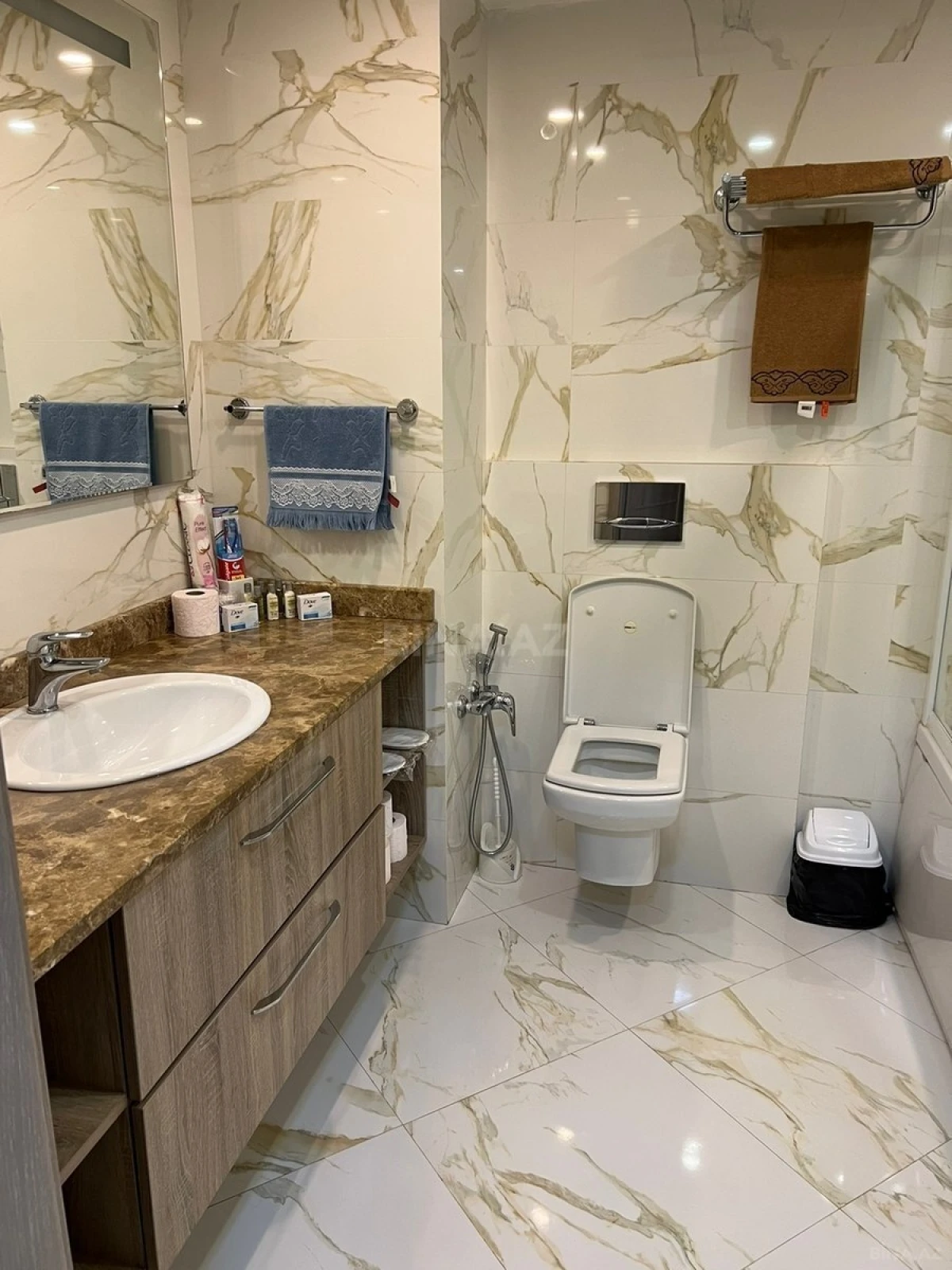 Kirayə verilir 2 otaqlı mənzil 94 m²