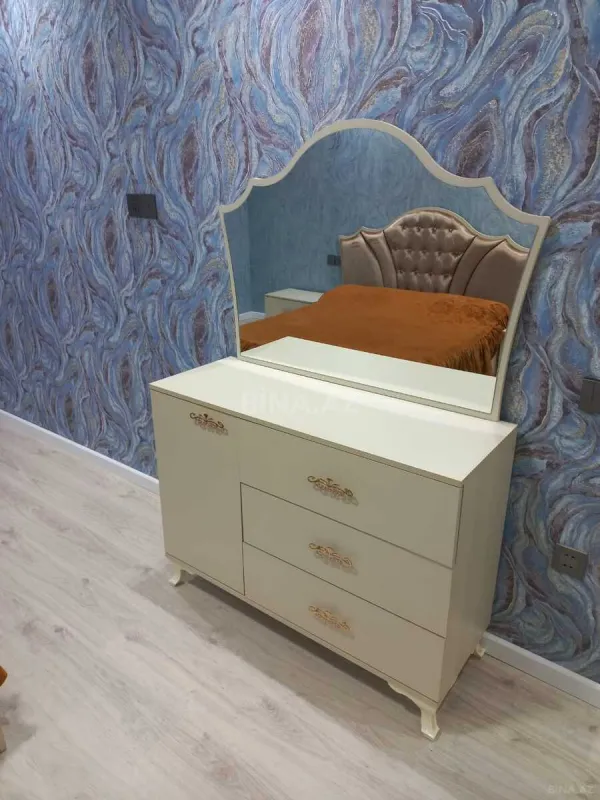 Kirayə verilir 2 otaqlı mənzil 70 m²