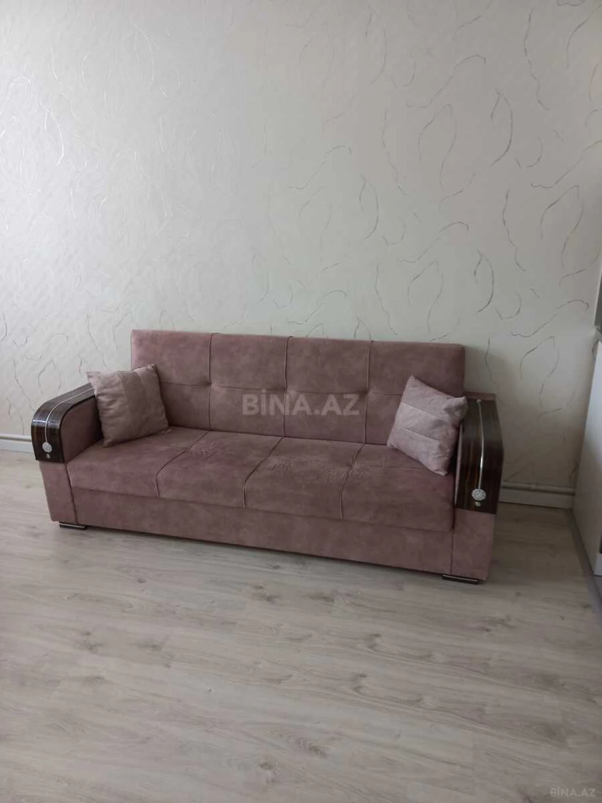 Kirayə verilir 2 otaqlı mənzil 70 m²