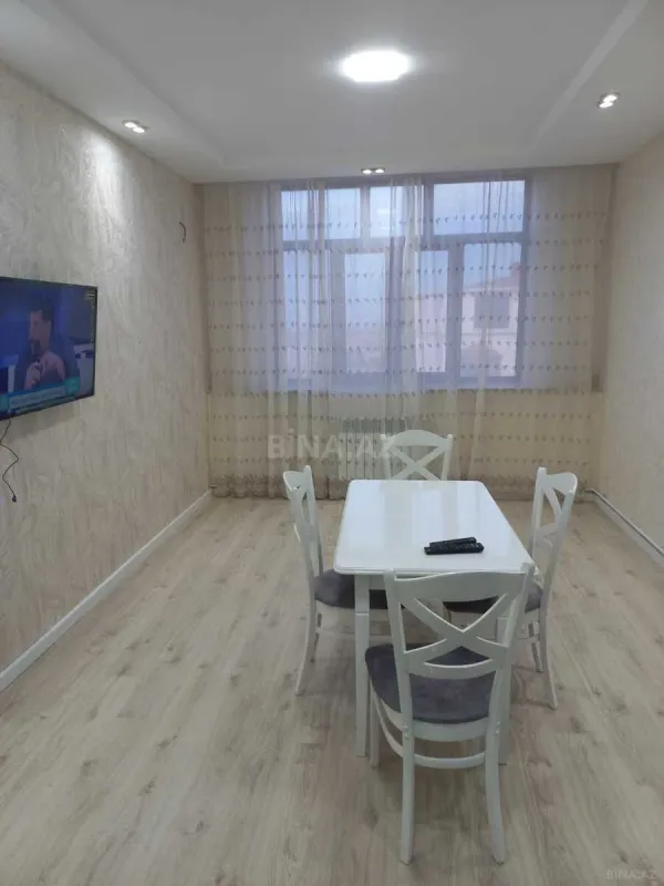 Kirayə verilir 2 otaqlı mənzil 70 m²