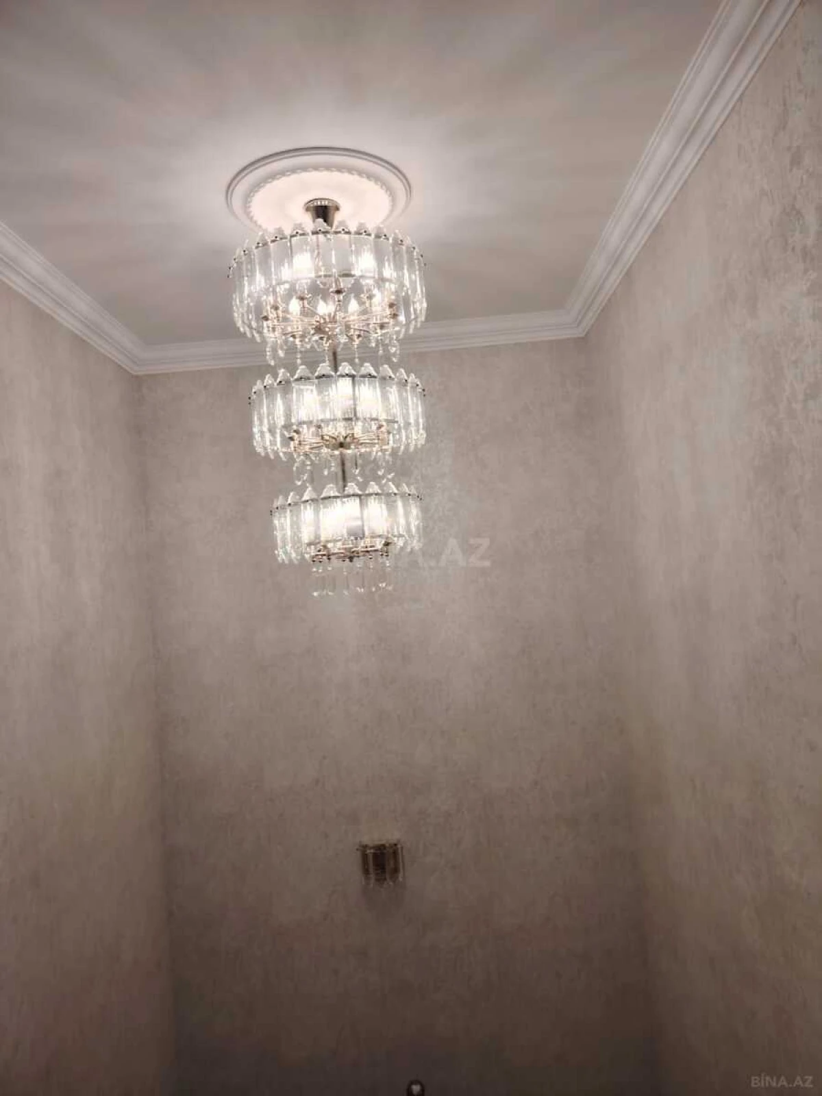 Satılır 7 otaqlı həyət evi 380 m²