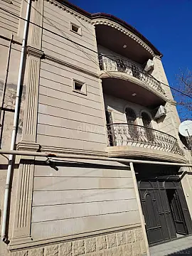 Satılır 7 otaqlı həyət evi 380 m² — Bakı, Nizami 7 otaq 380.00 m²