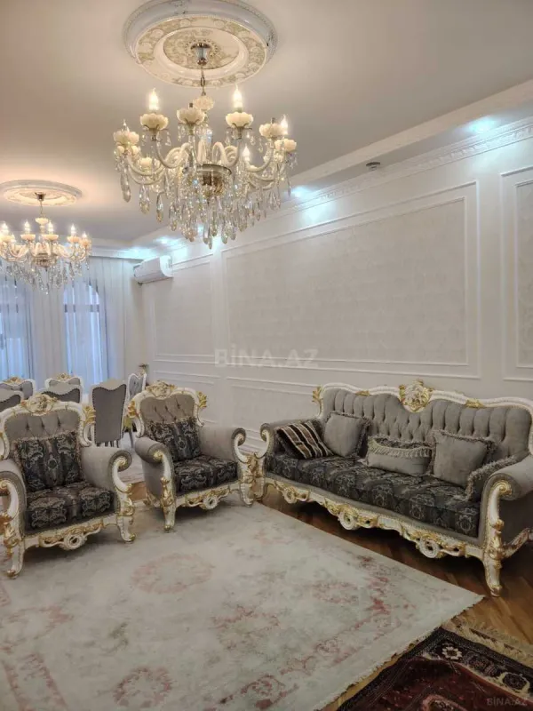 Satılır 7 otaqlı həyət evi 380 m²