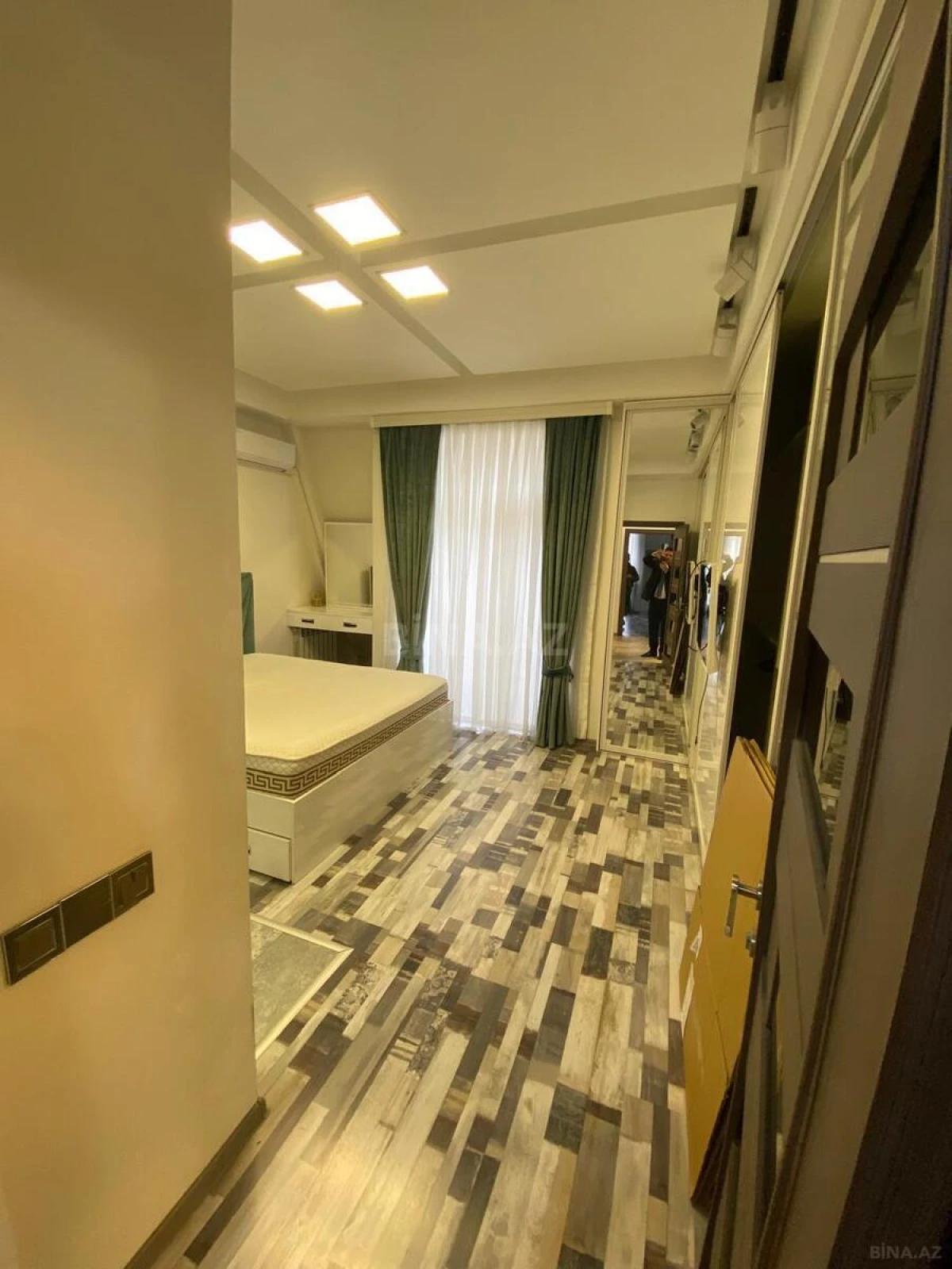 Kirayə verilir 2 otaqlı mənzil 120 m²