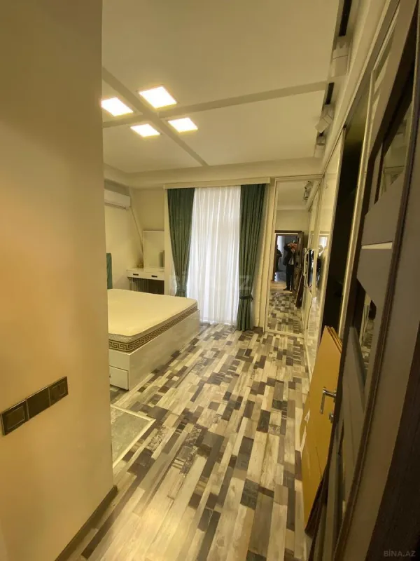 Kirayə verilir 2 otaqlı mənzil 120 m²