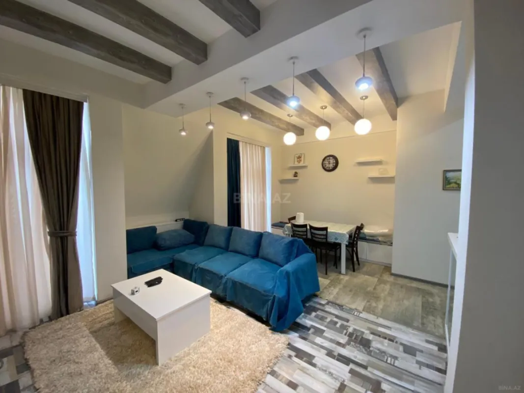 Kirayə verilir 2 otaqlı mənzil 120 m²