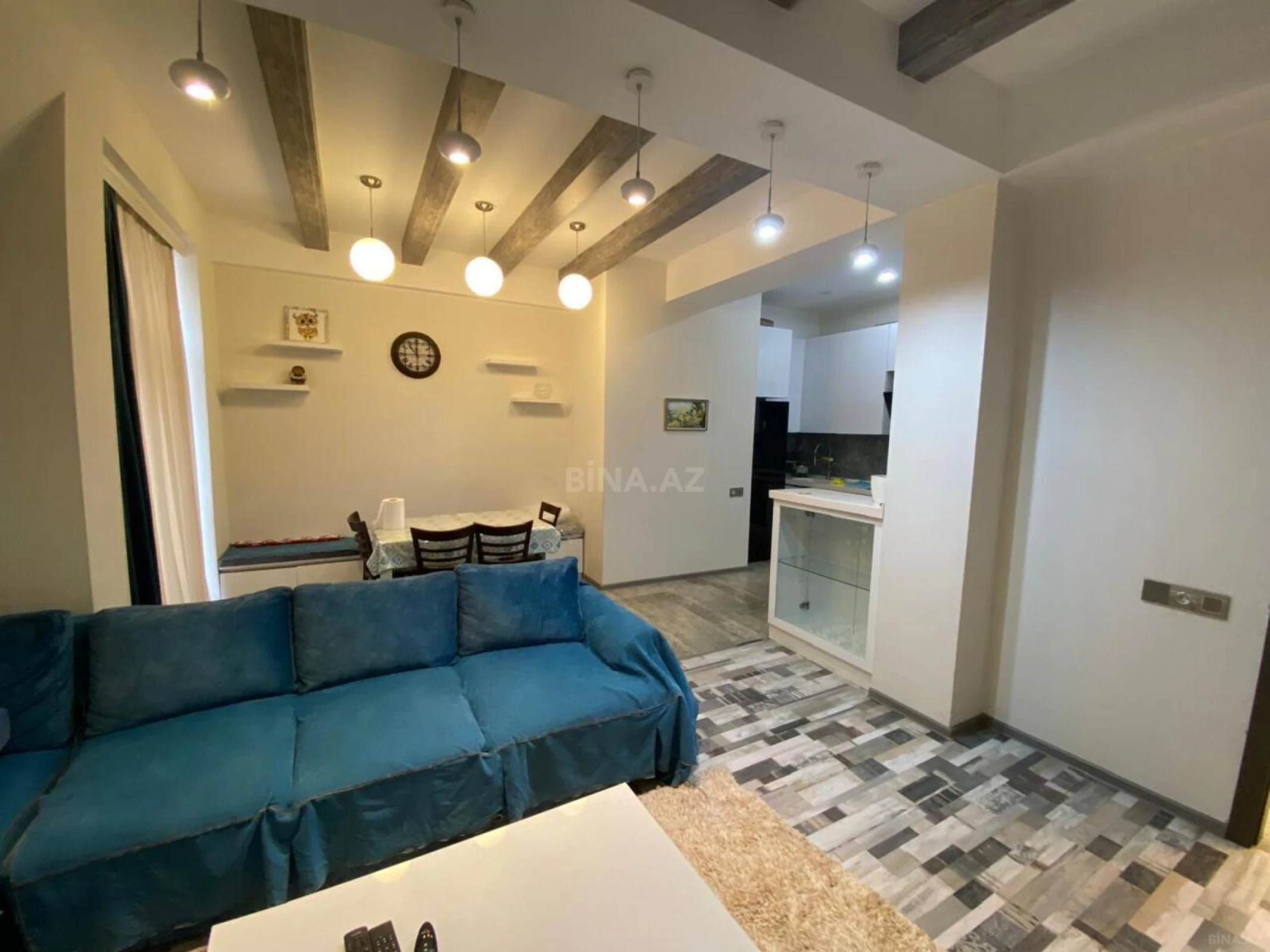 Kirayə verilir 2 otaqlı mənzil 120 m²