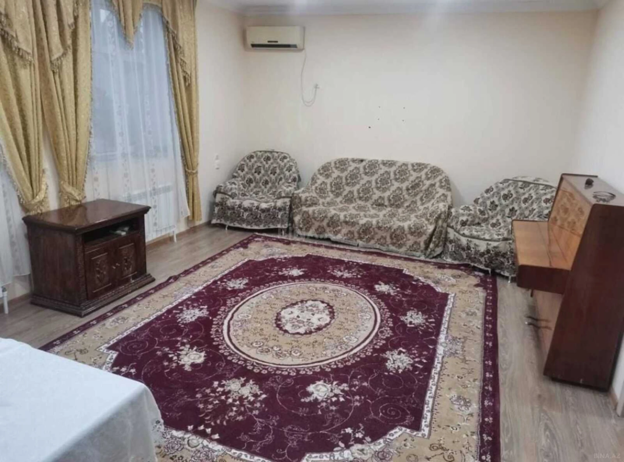 Kirayə verilir 6 otaqlı həyət evi 150 m²