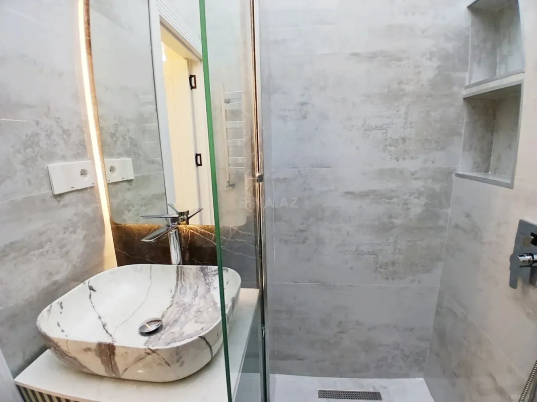 Satılır 2 otaqlı mənzil 39 m²