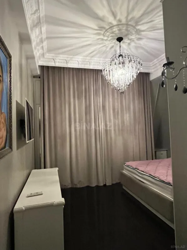 Kirayə verilir 3 otaqlı mənzil 124 m²