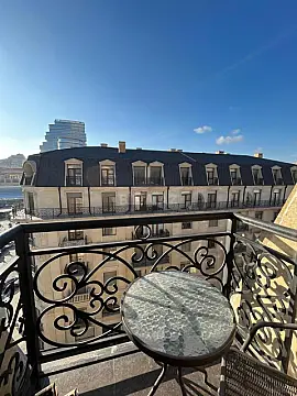 Kirayə verilir 3 otaqlı mənzil 124 m²