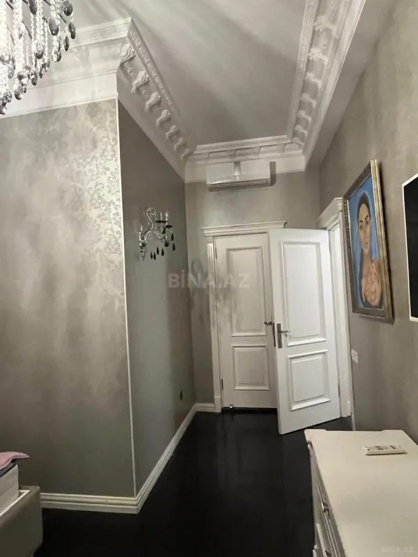 Kirayə verilir 3 otaqlı mənzil 124 m²
