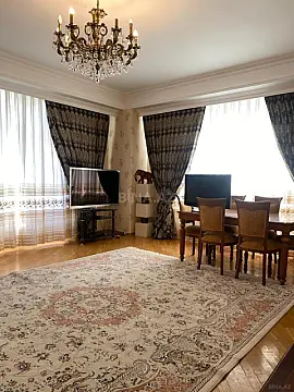 Kirayə verilir 2 otaqlı mənzil 100 m² — Bakı, Nərimanov 2 otaq 100.00 m²