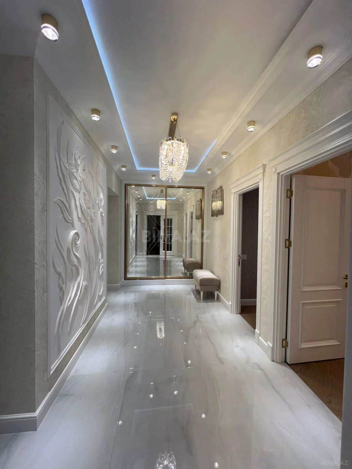 Kirayə verilir 3 otaqlı mənzil 148 m²