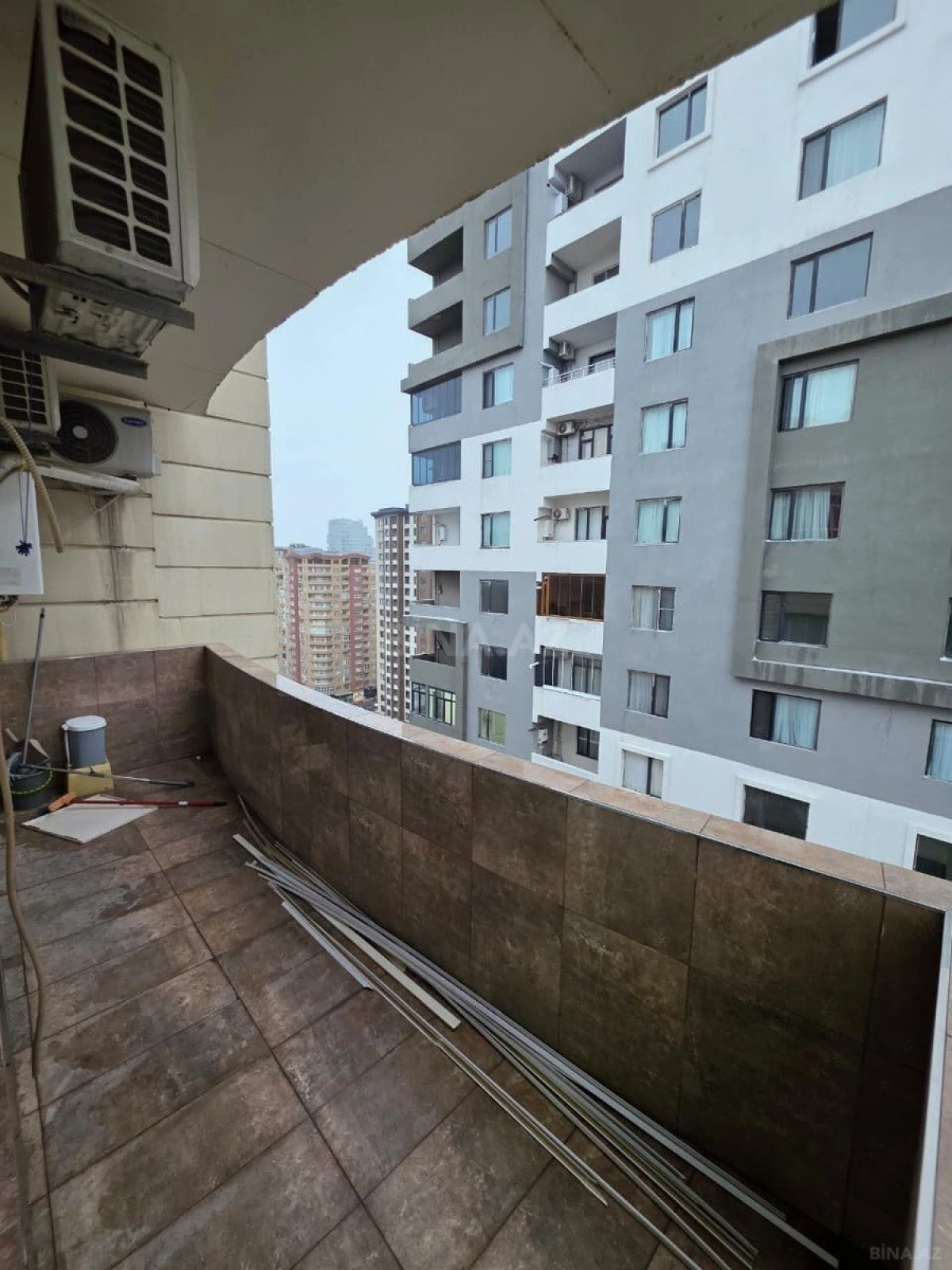 Kirayə verilir 3 otaqlı mənzil 134 m²