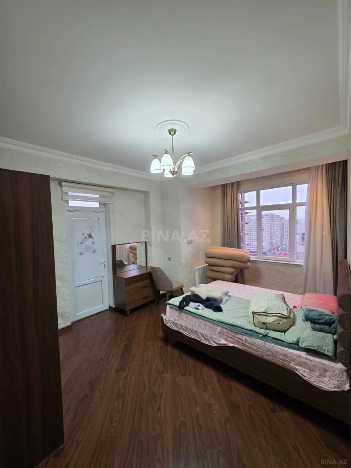 Kirayə verilir 3 otaqlı mənzil 134 m²