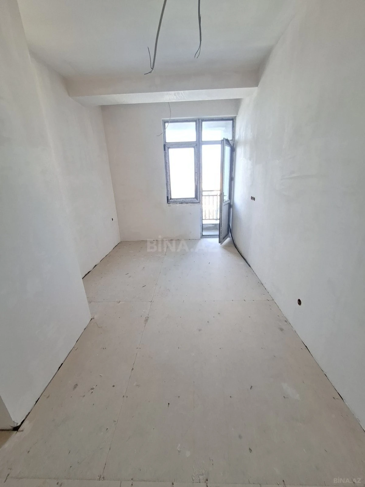 Satılır 2 otaqlı mənzil 110 m²