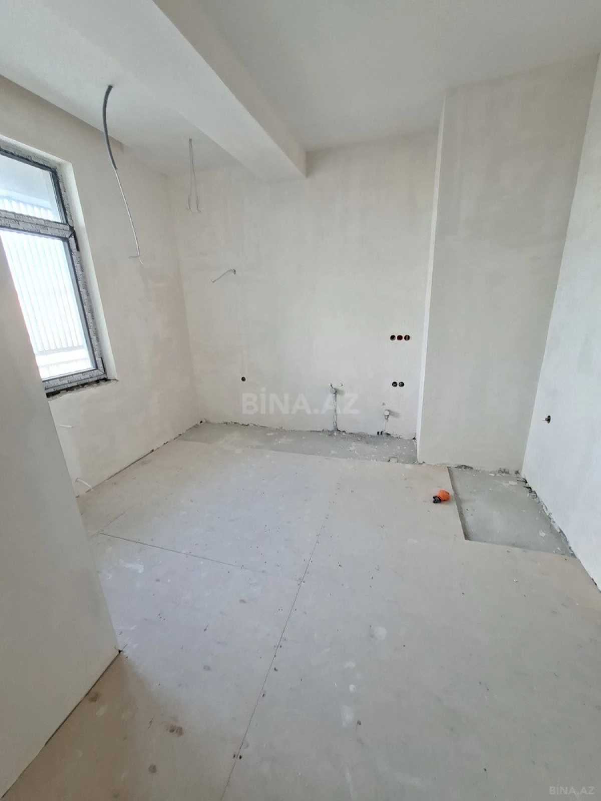 Satılır 2 otaqlı mənzil 110 m²