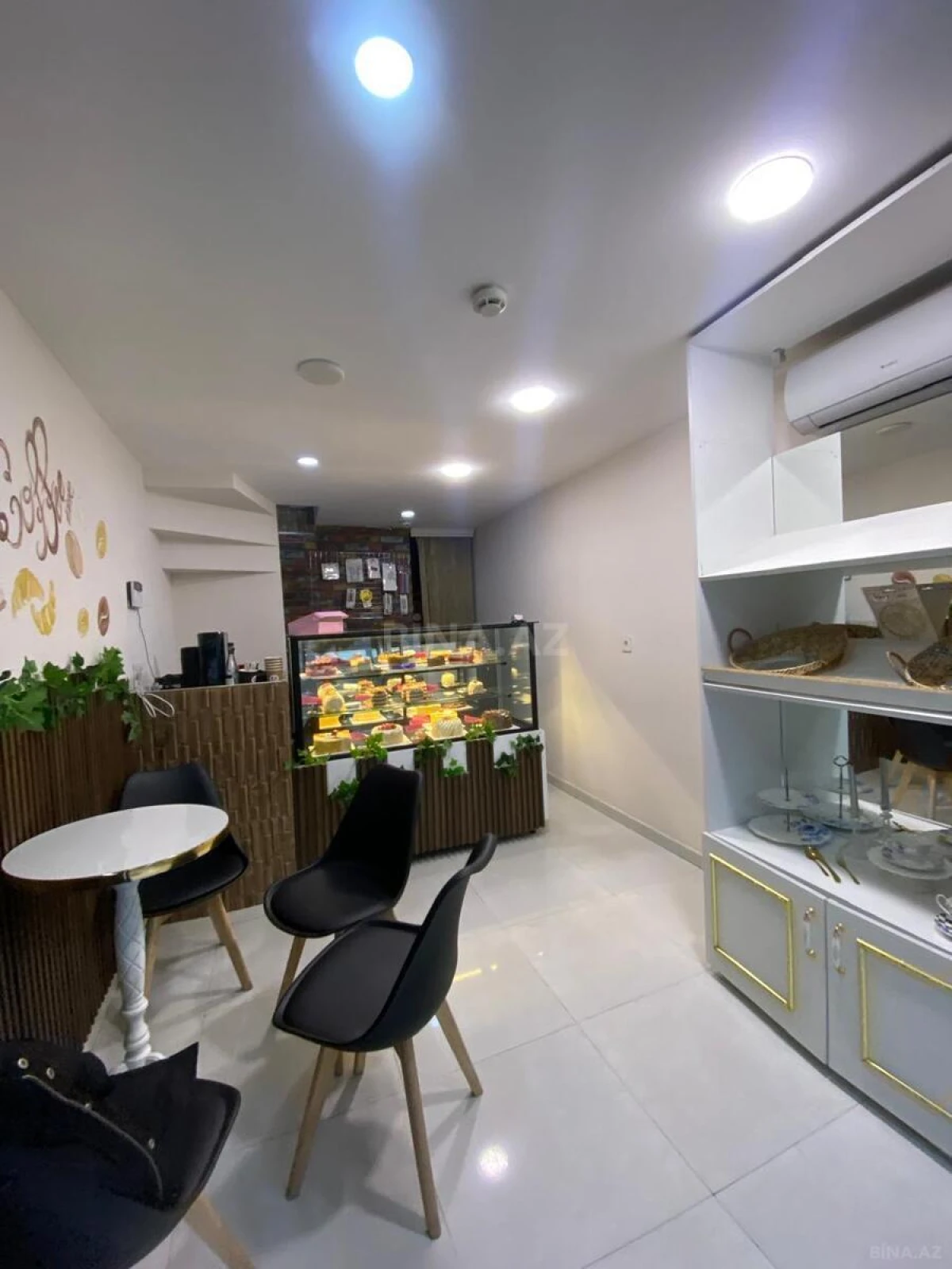 Satılır obyekt 52 m²