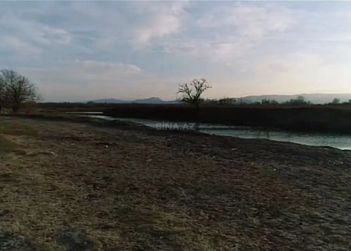 Satılır torpaq sahəsi 367 m²