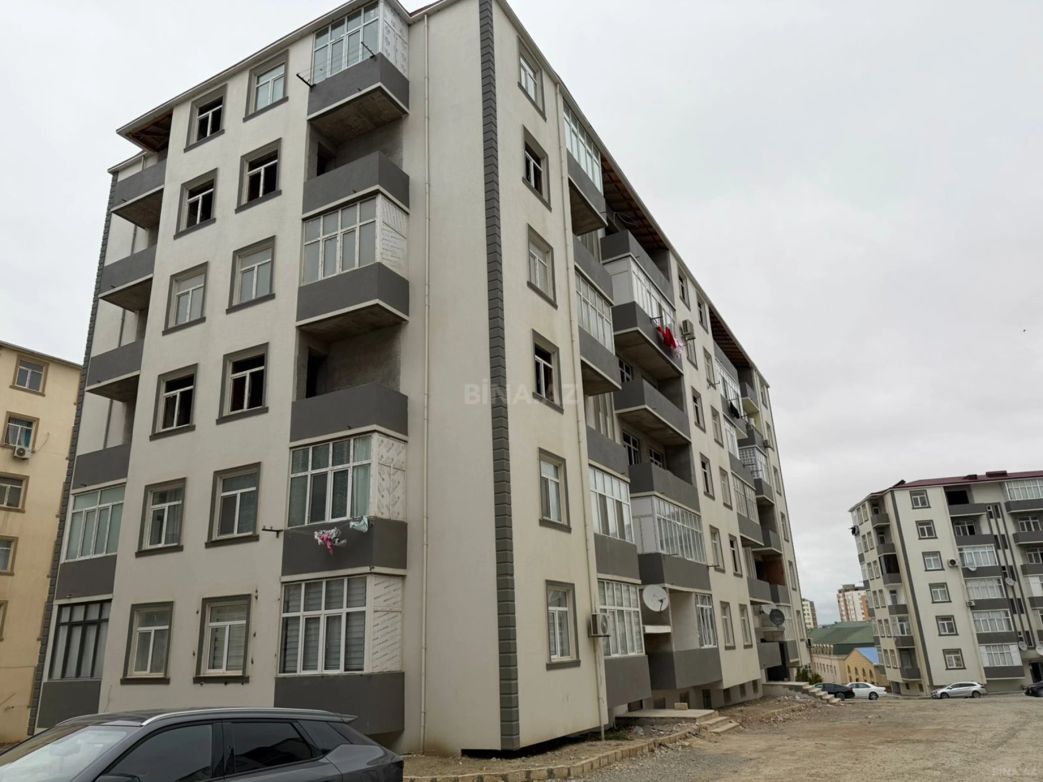 Satılır 3 otaqlı mənzil 73 m²